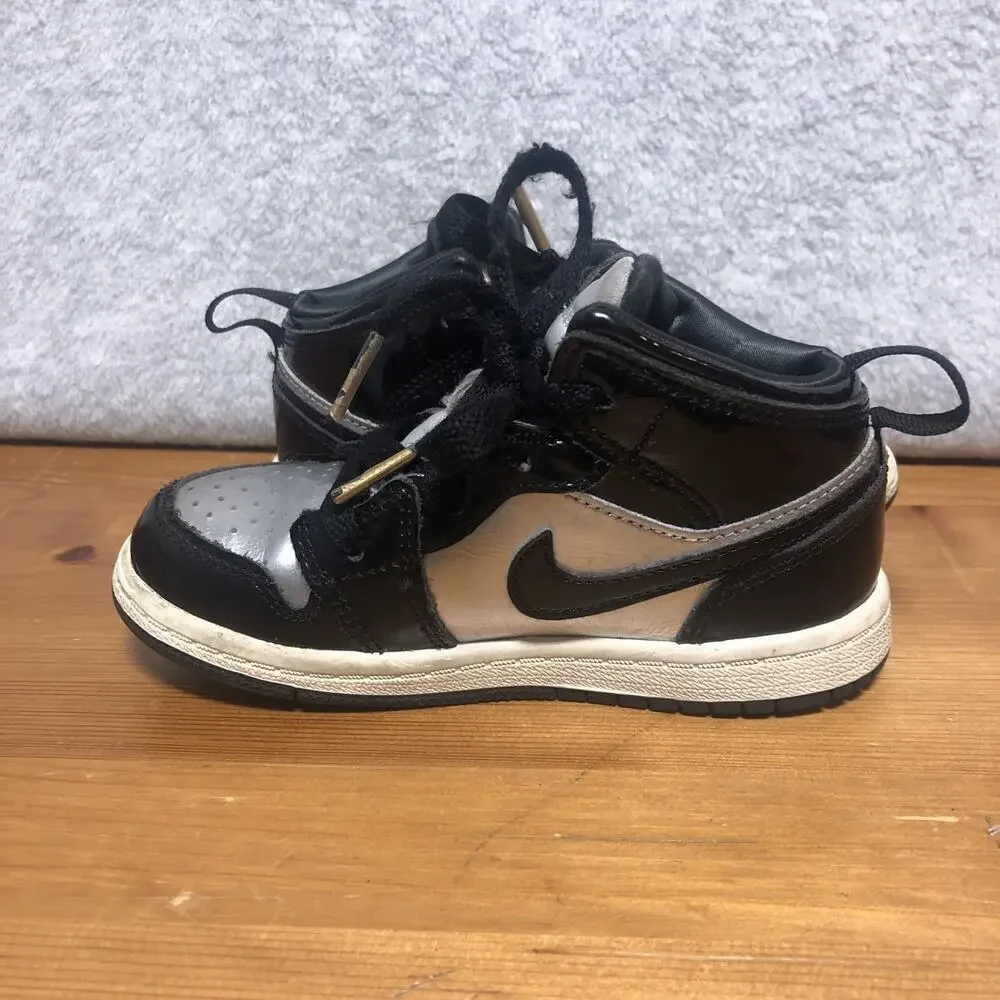 NIKE AIR JORDAN 1 MID SE (GS)BLACK/METALLIC Silver (FZ3937 001) Size 9C Child